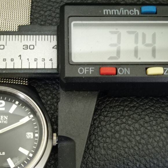 Vintage 1993 Citizen Automatic Mens Silver Watch W/daydate & Black accents - Picture 7 of 10